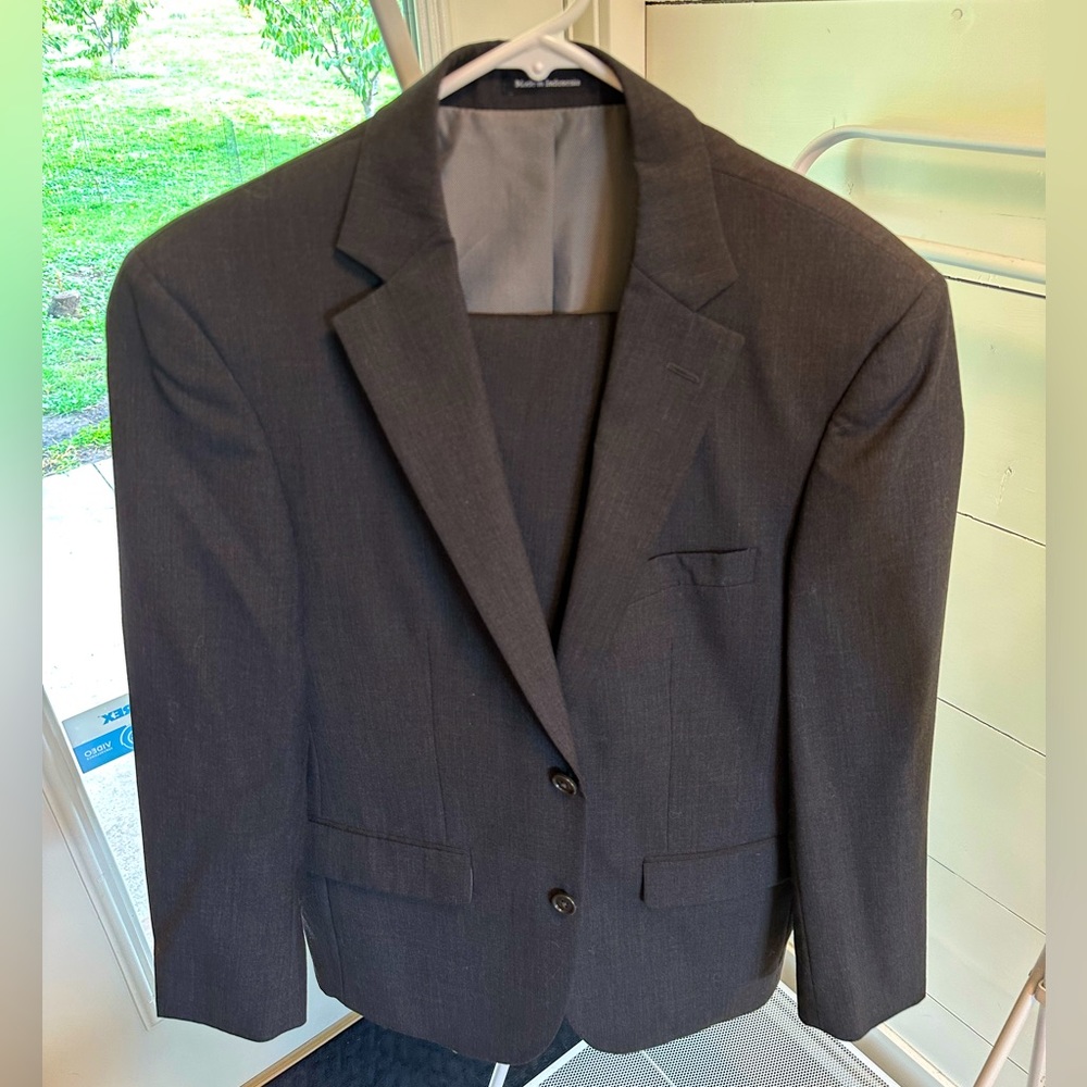 Wilke Rodriguez Grey Suit